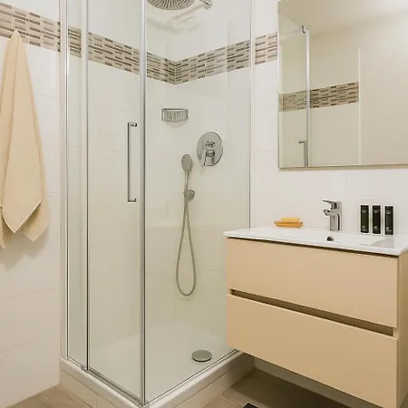 Etoile Riviera - 2p, Centre, Plages & Palais